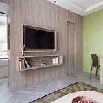 Eaton Residences, Village Road